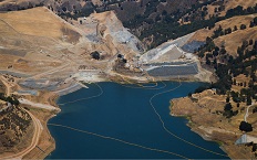 An aerial view of the construction of the dam, specifically the central part of the dam